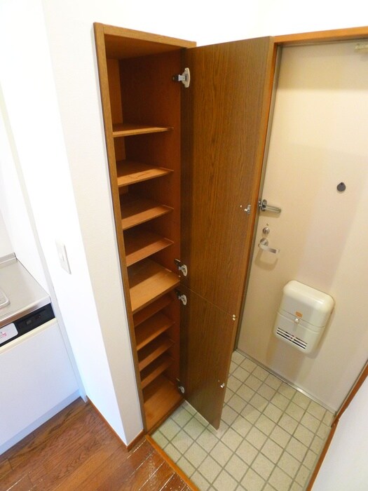 物件内観写真15　(靴箱)