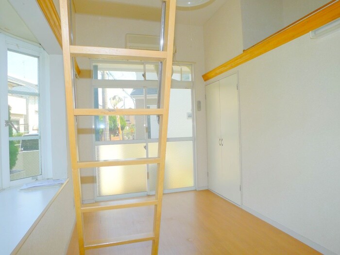 物件内観写真11　(室内からの展望)