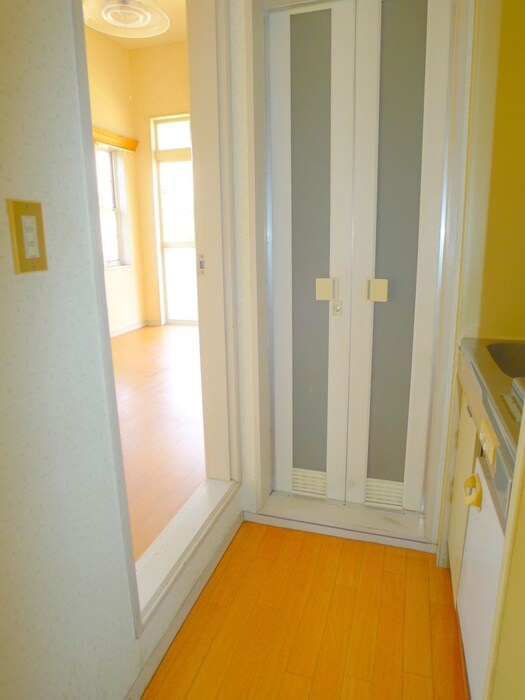 物件内観写真16　(廊下)