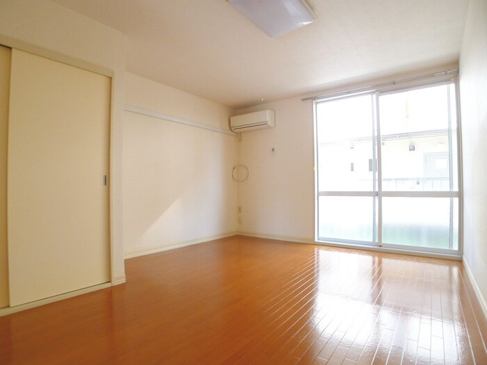 物件内観写真9　(室内からの展望)