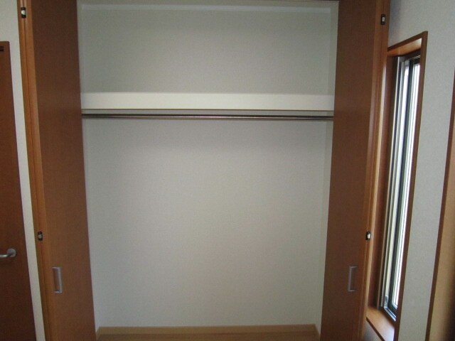 物件内観写真11　(収納)