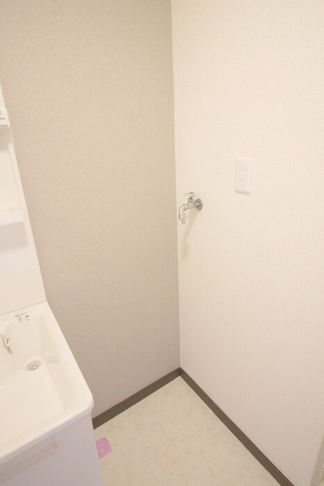 物件内観写真11　(洗濯機置場)