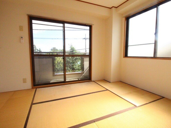 物件内観写真7　(居室)