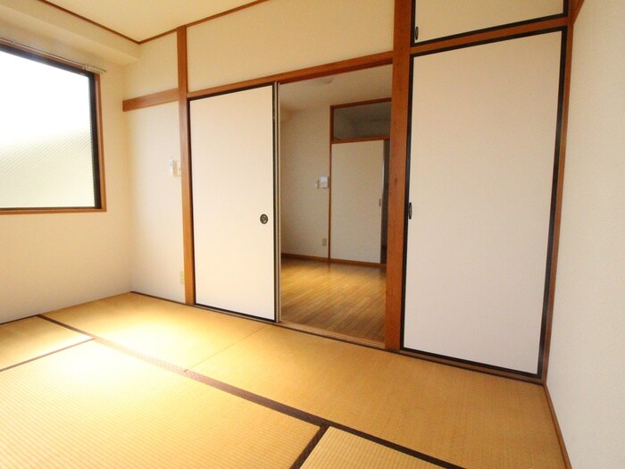 物件内観写真9　(居室)