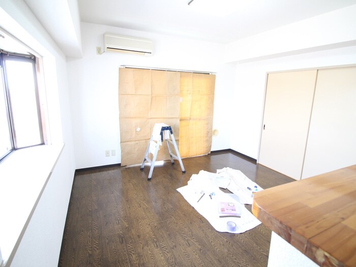 物件内観写真11　(居室)