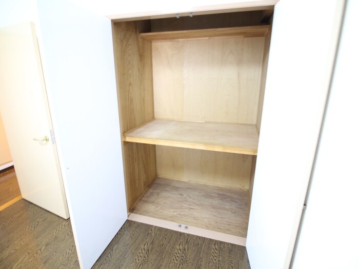 物件内観写真15　(収納)