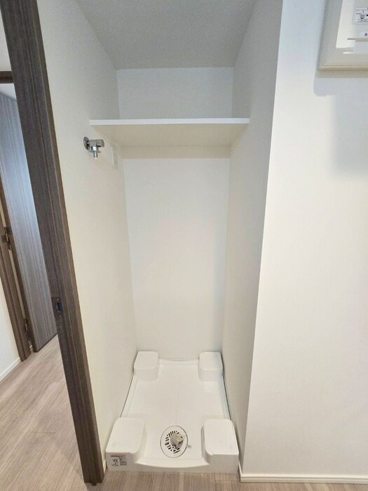 物件内観写真15　(洗濯機置場)