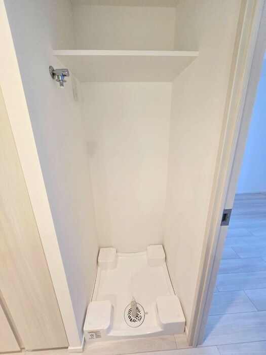 物件内観写真15　(洗濯機置場)