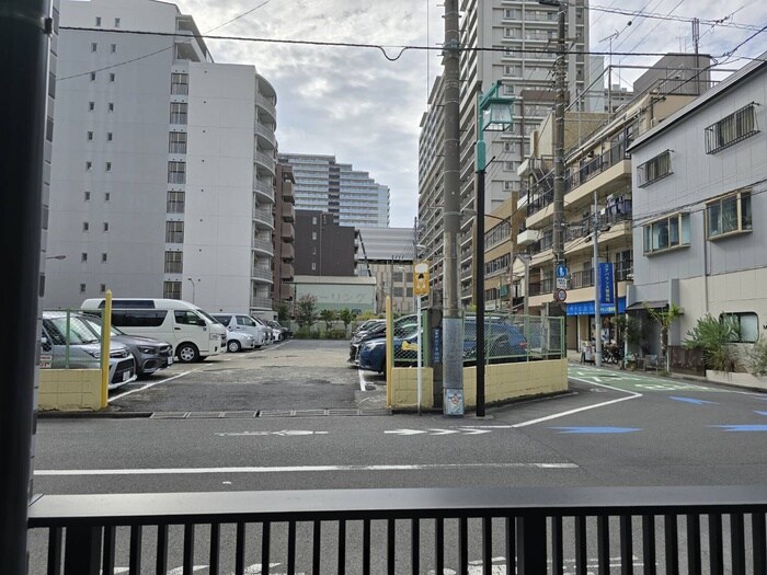 物件内観写真17　(室内からの展望)