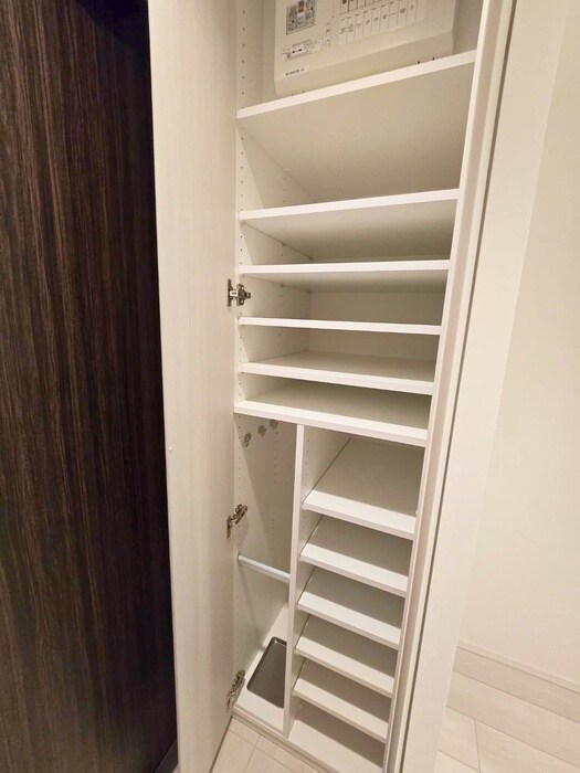 物件内観写真18　(靴箱)