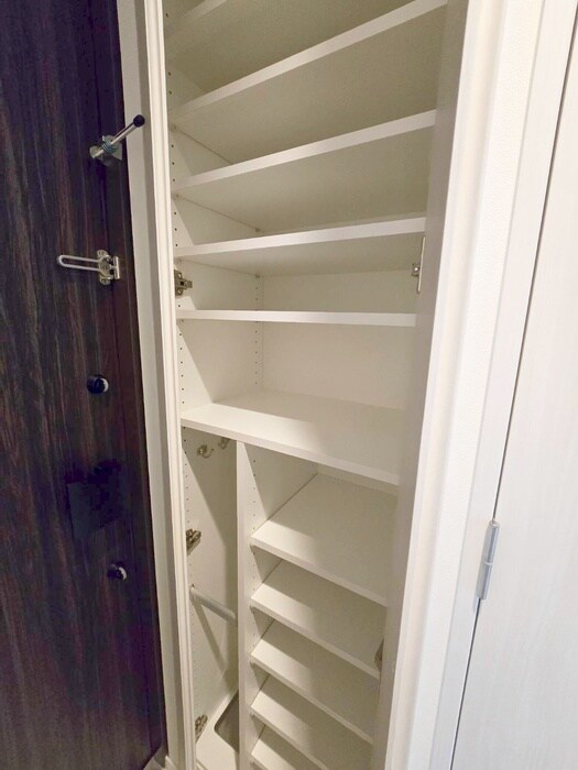 物件内観写真18　(靴箱)