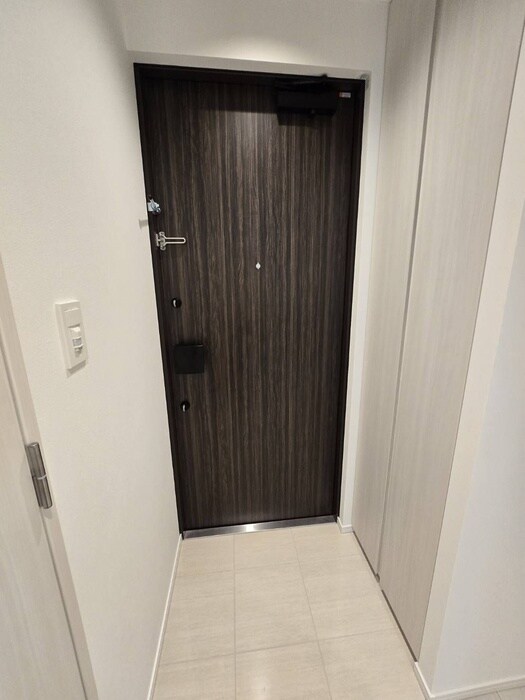 物件内観写真18　(玄関)