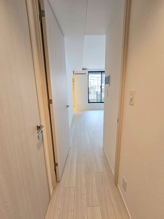 物件内観写真20　(廊下)