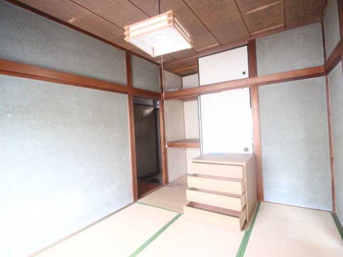 物件内観写真8　(居室)