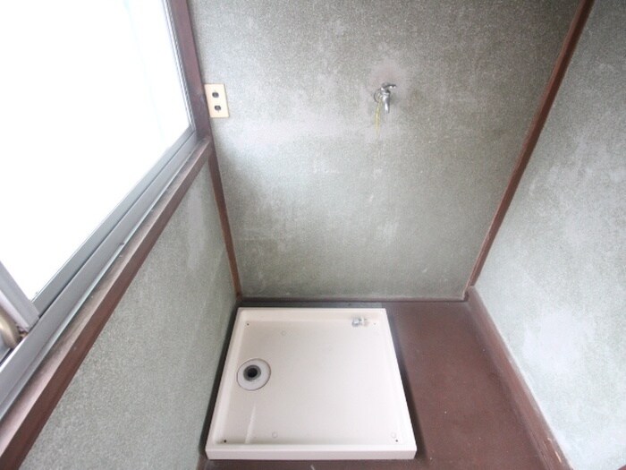 物件内観写真14　(洗濯機置場)