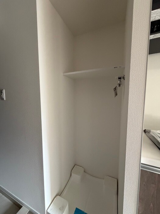 物件内観写真11　(洗濯機置場)