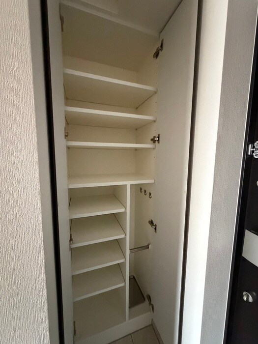 物件内観写真13　(靴箱)