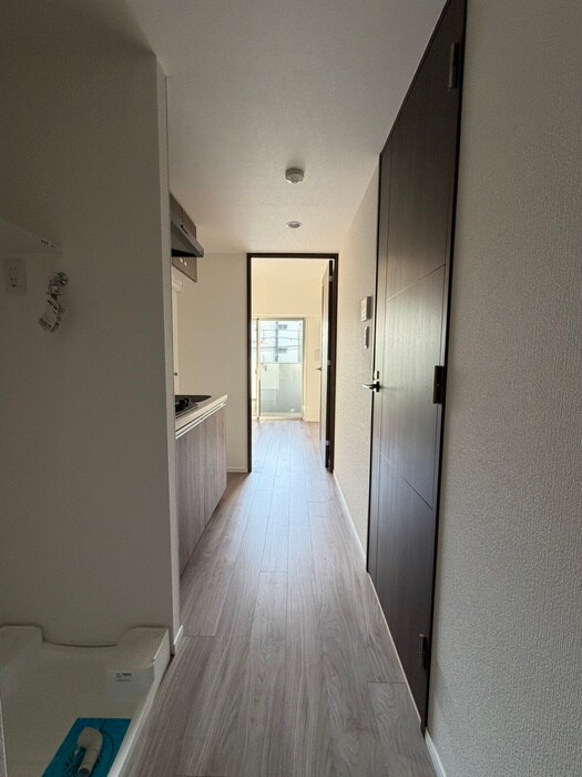 物件内観写真14　(廊下)