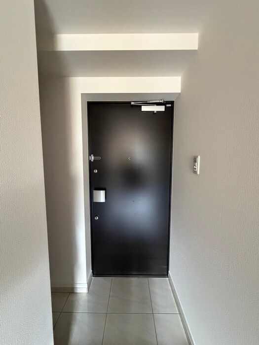 物件内観写真15　(玄関)