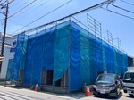 建築中