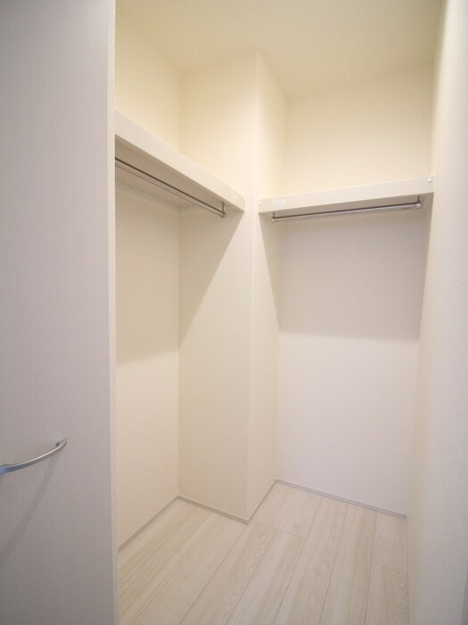 物件内観写真10　(収納)