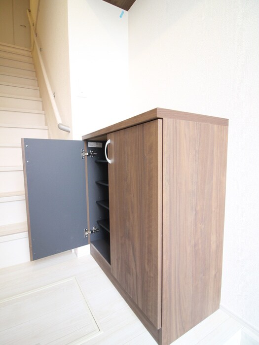 物件内観写真15　(靴箱)