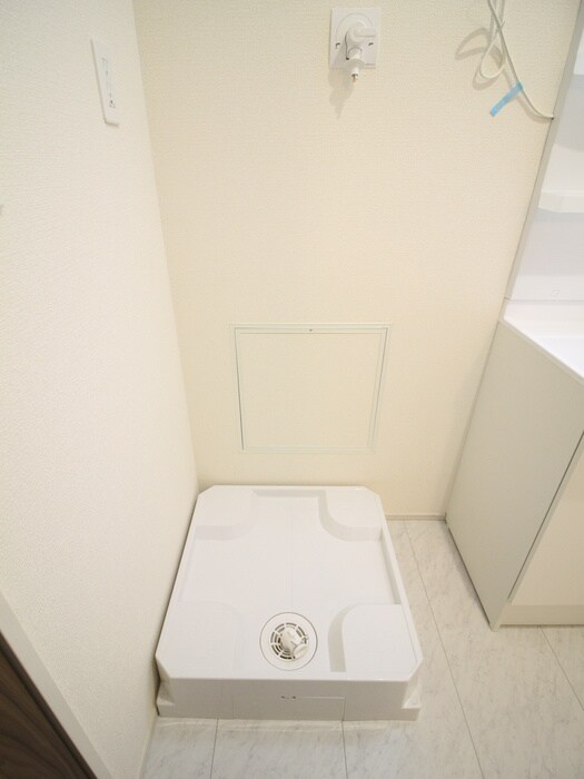 物件内観写真17　(洗濯機置場)