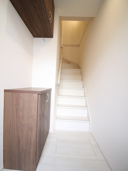 物件内観写真18　(廊下)