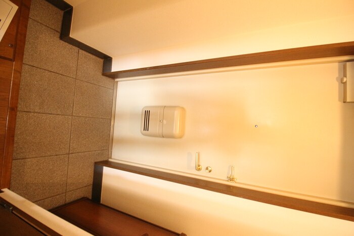 物件内観写真15　(玄関)