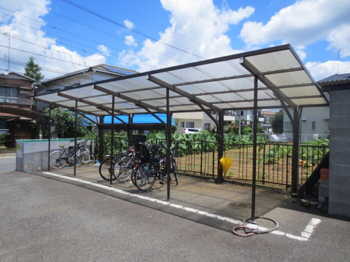 物件外観写真4　(駐輪場)