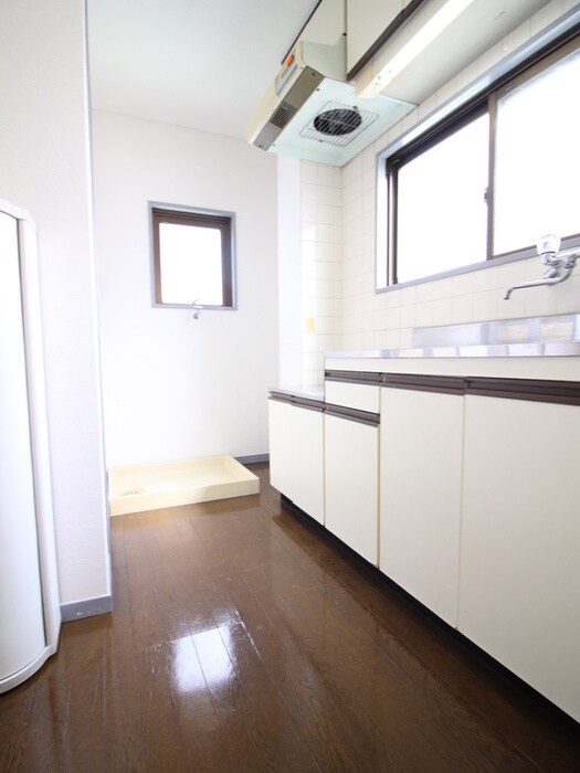 物件内観写真7　(洗濯機置場)