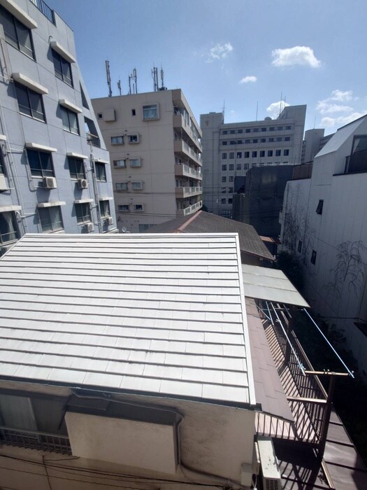 物件内観写真11　(室内からの展望)