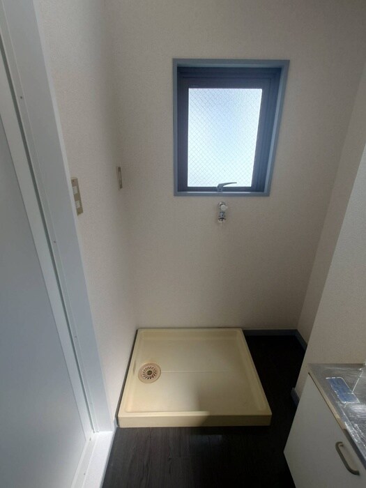 物件内観写真14　(洗濯機置場)