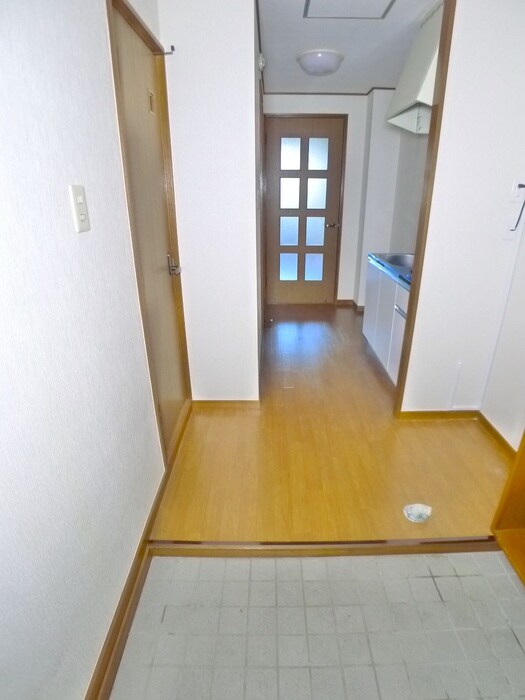 ＳＫビルの玄関