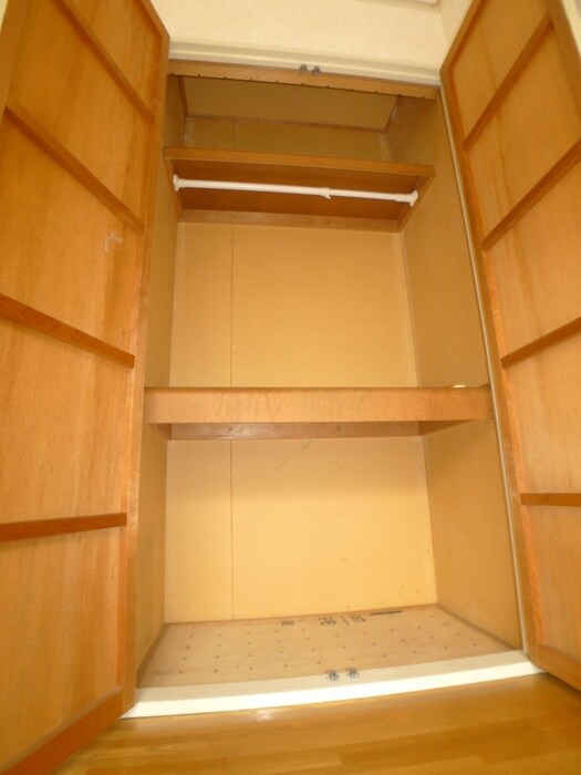 物件内観写真12　(収納)