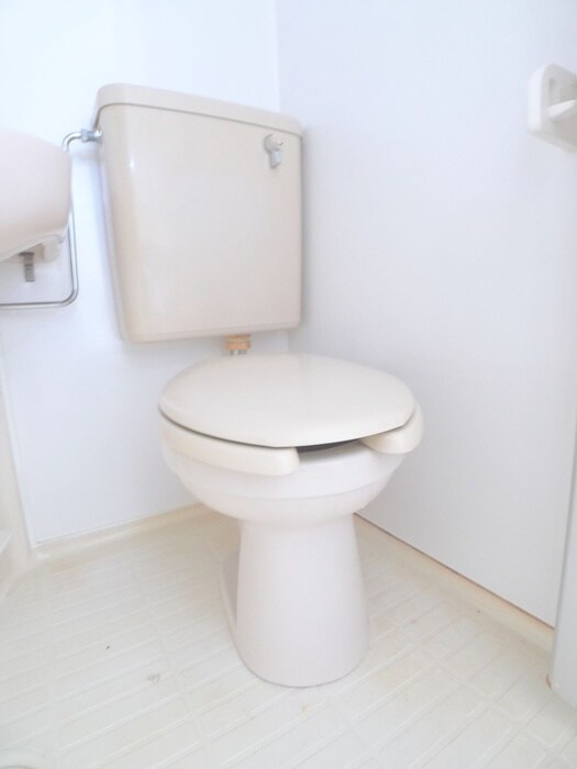 物件内観写真15　(トイレ)