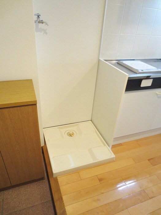 物件内観写真9　(洗濯機置場)