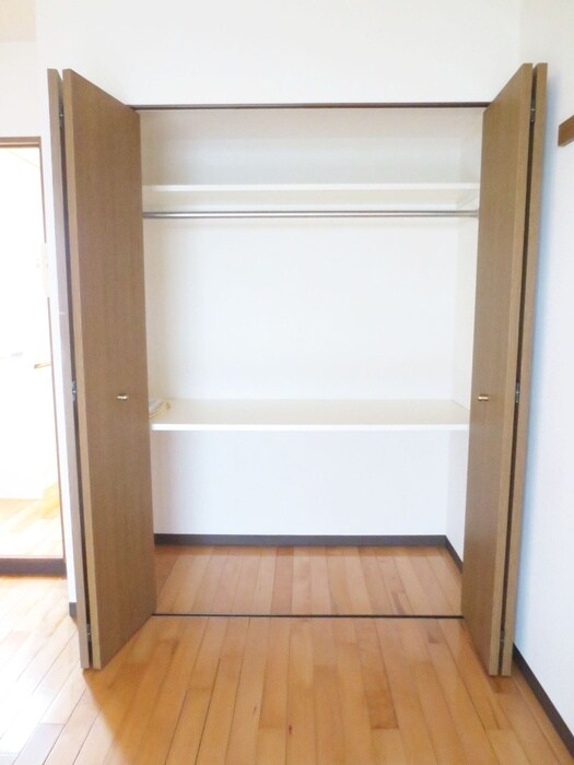 物件内観写真12　(収納)