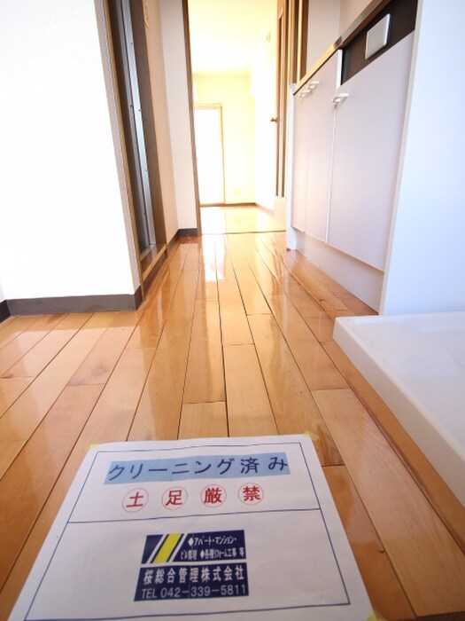 物件内観写真20　(廊下)