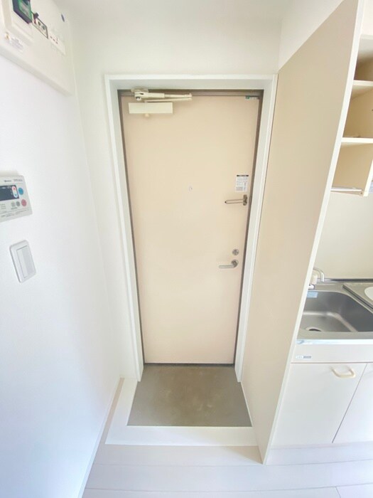 物件内観写真15　(玄関)