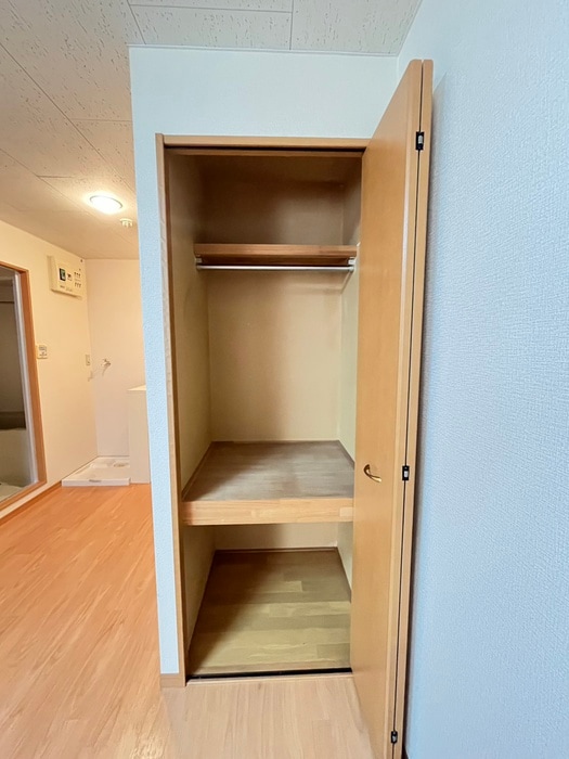 物件内観写真15　(収納)