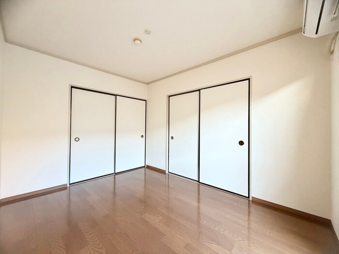 物件内観写真8　(居室)