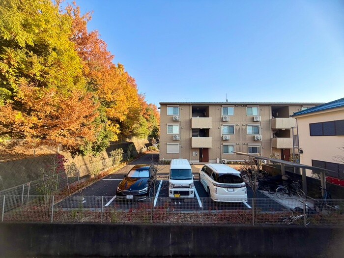 物件内観写真17　(室内からの展望)