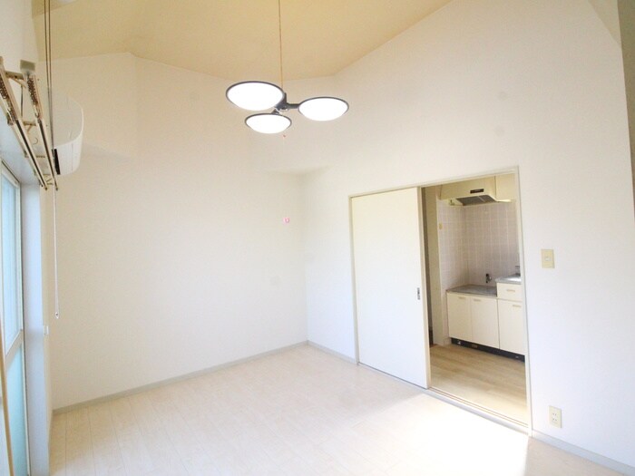 物件内観写真7　(居室)