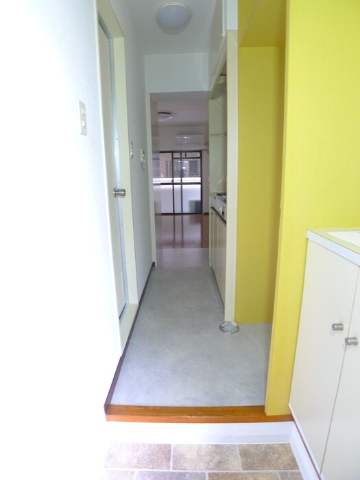 物件内観写真17　(玄関)