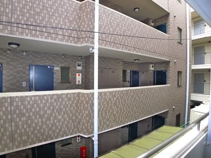 物件内観写真20　(室内からの展望)