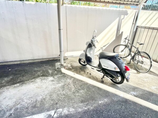バイク置き場