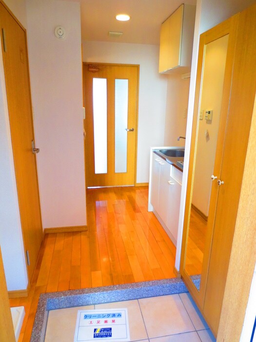 物件内観写真15　(玄関)