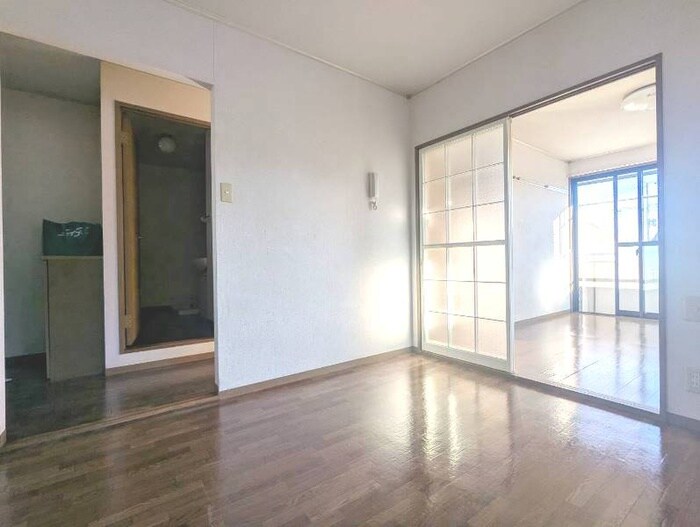 物件内観写真4　(居室)