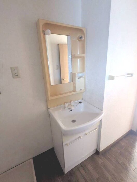 物件内観写真7　(洗面)